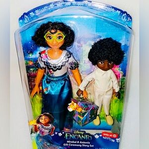 NIP Disney Encanto Mirabel and Antonio Gift Ceremony Story Doll